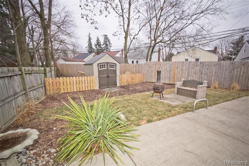 1529 Butternut Avenue Royal Oak, MI 48073 - Photo 36 of 43