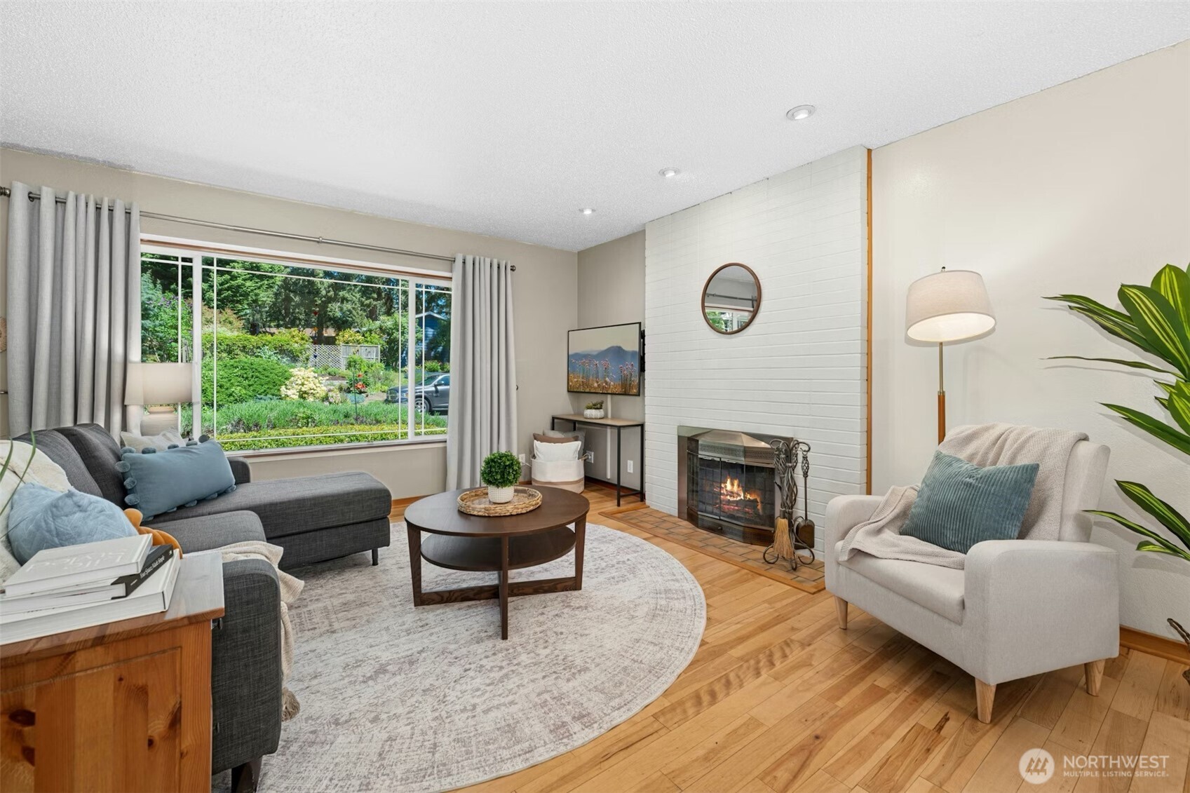 711 Eagle Cliff Road Northeast Bainbridge Island, WA 98110 - Photo 3 of 31