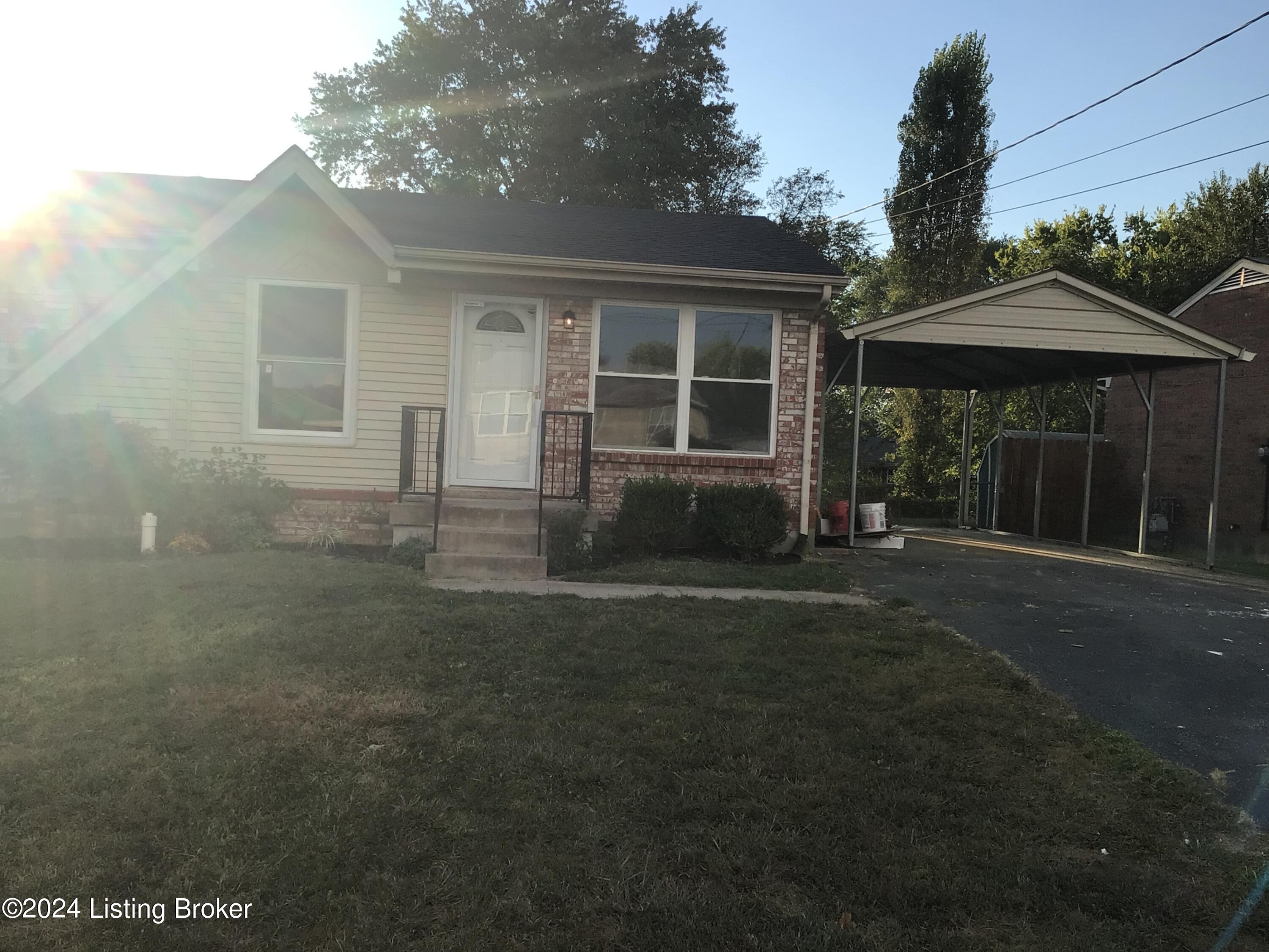 507 Overlook Road Louisville, KY 40229 - Photo 3 of 19 image