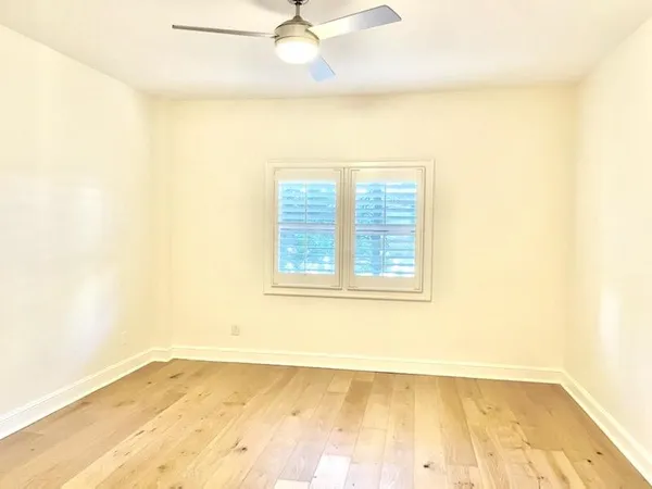 $1,800 | 5400 Park Avenue, Unit 220, Memphis, TN 38119