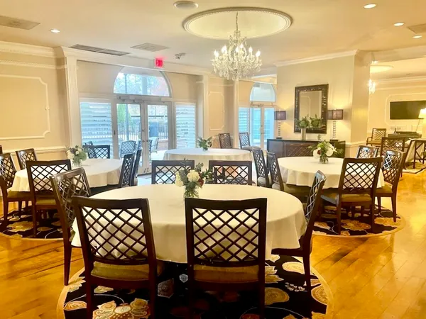 $1,800 | 5400 Park Avenue, Unit 220, Memphis, TN 38119