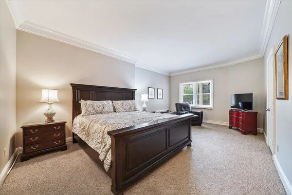 $1,800 | 5400 Park Avenue, Unit 220, Memphis, TN 38119