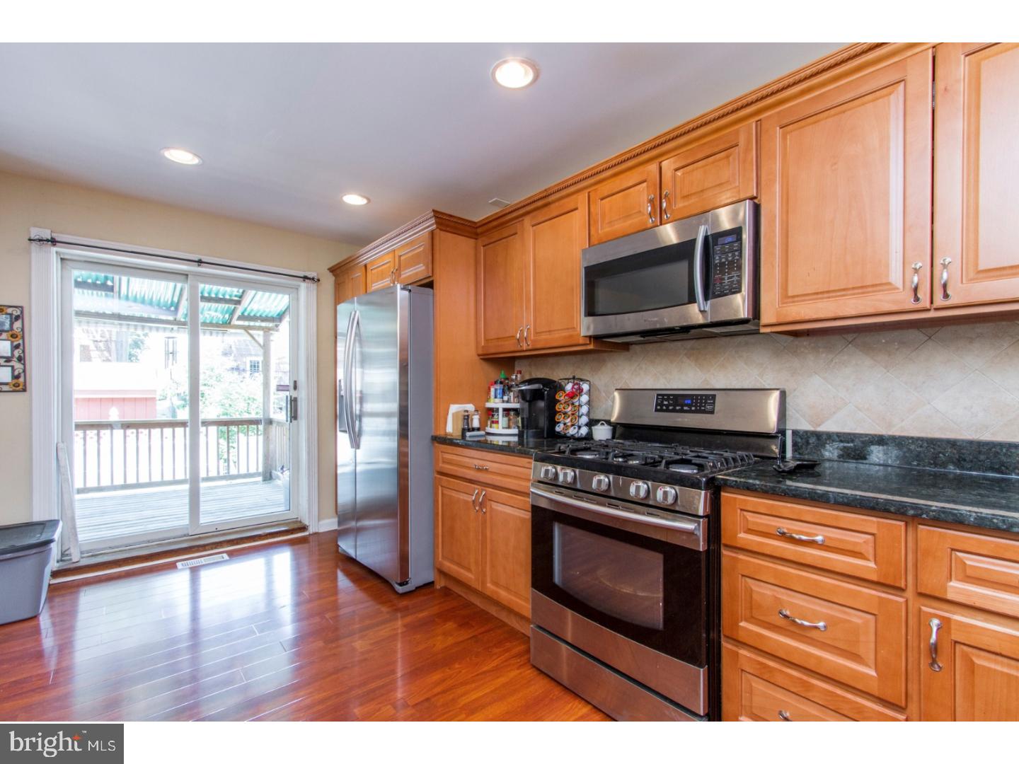 162 Greendale Road Philadelphia, PA 19154 - Photo 4 of 25