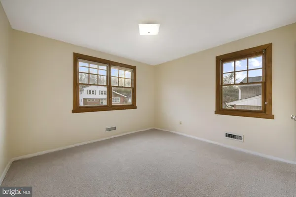 $2,850 | 922 Beaverbank Circle, Towson, MD 21286