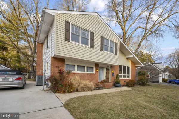$2,850 | 922 Beaverbank Circle, Towson, MD 21286