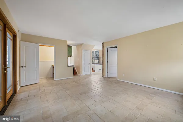 $2,850 | 922 Beaverbank Circle, Towson, MD 21286