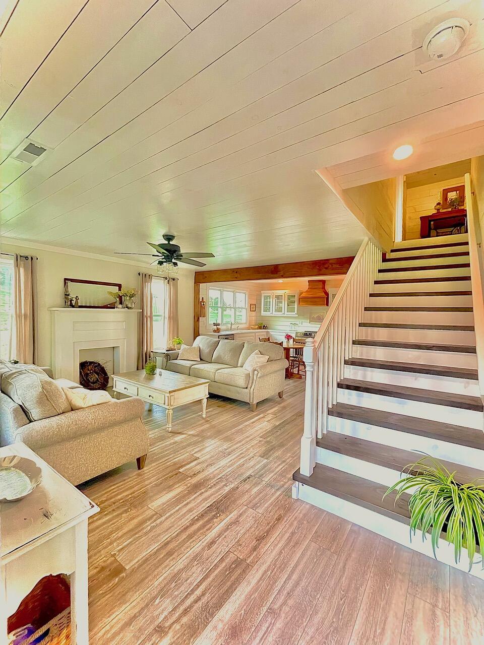 2025 Happy Valley Road Limestone, TN 37681 - Photo 8 of 34 Living-Kitche #8