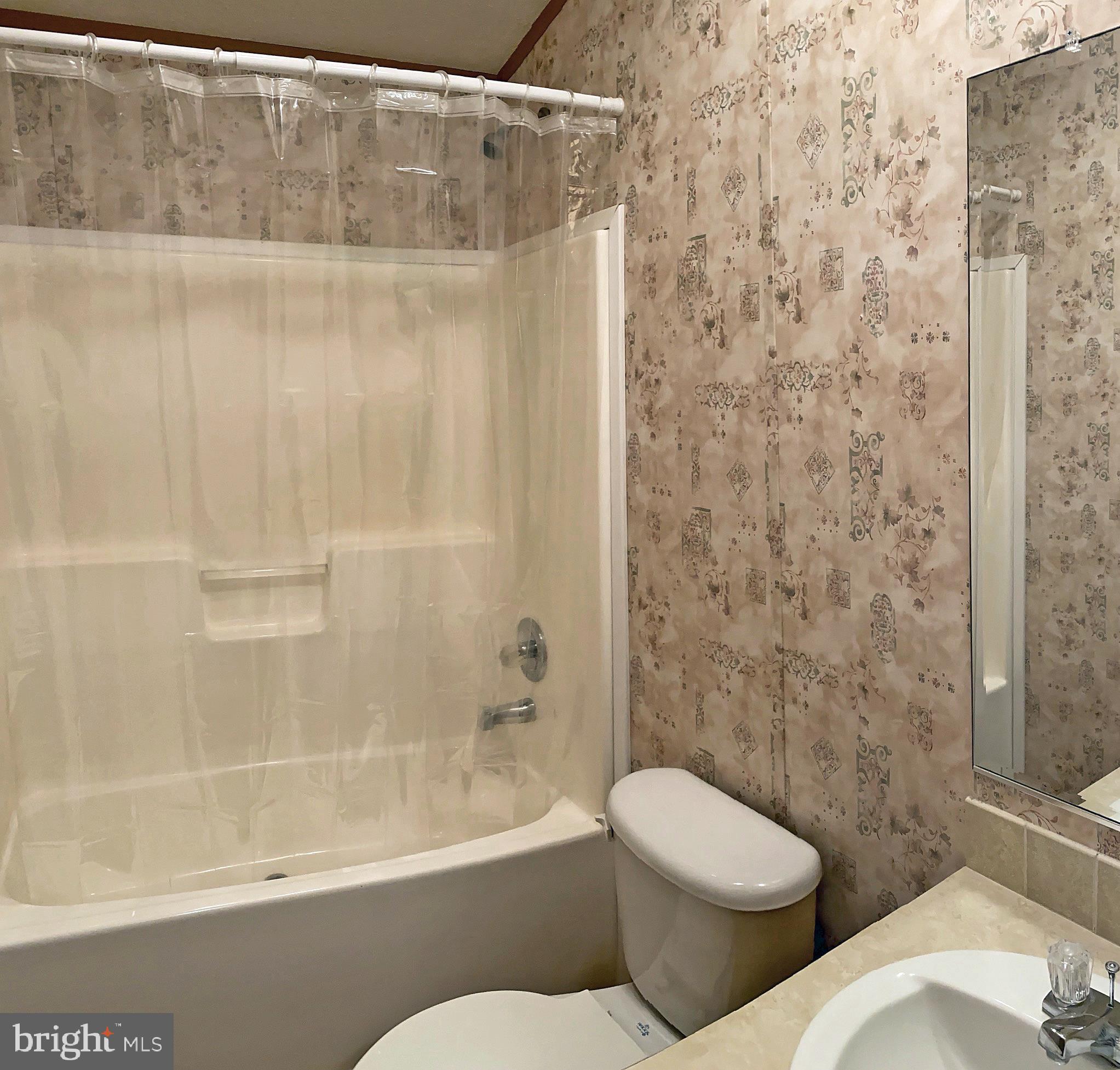 12 Sunnyfield Road, Unit E8 Rehoboth Beach, DE 19971 - Photo 8 of 17 Master Bath