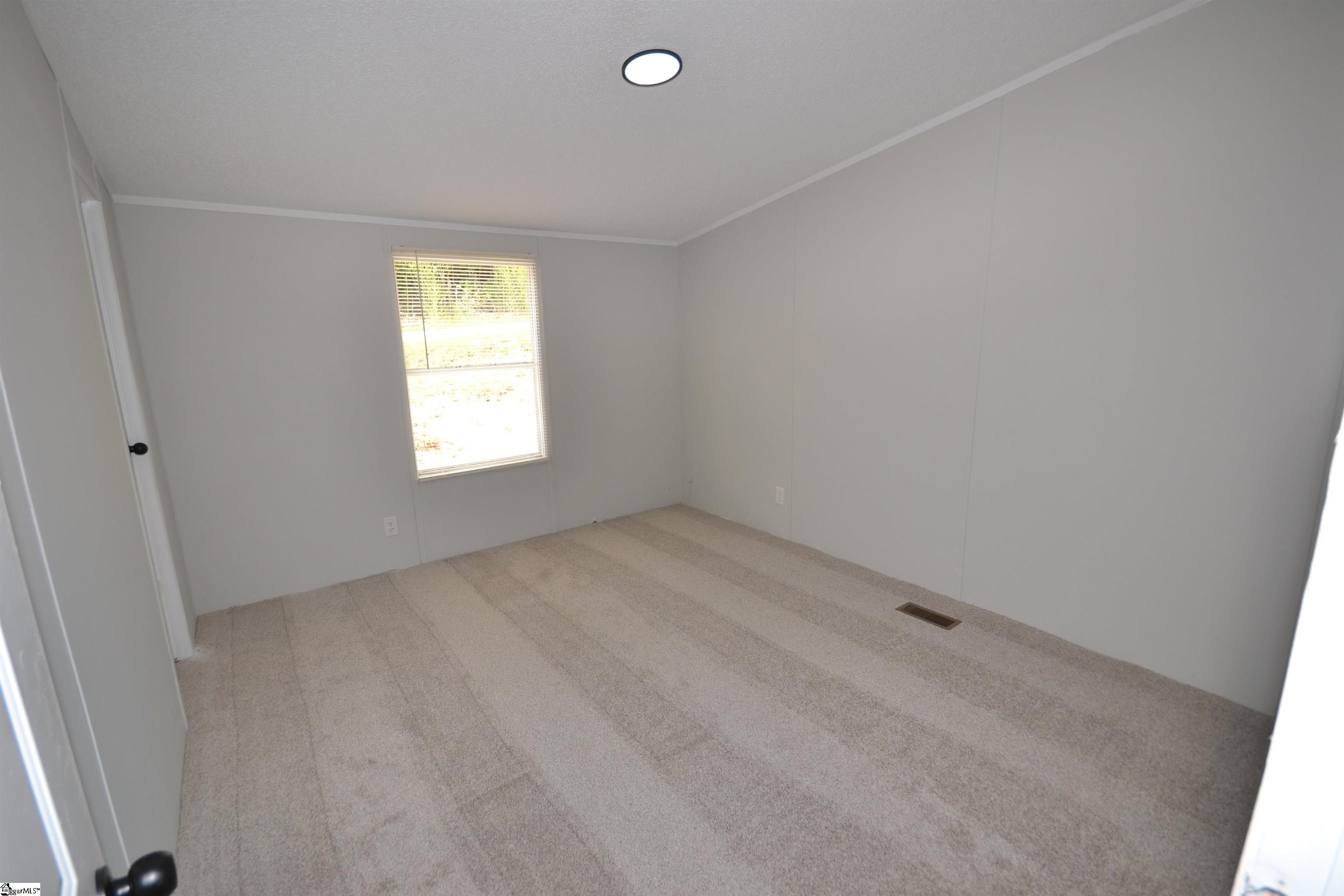 377 Forest Dale Road Marietta, SC 29661 - Photo 10 of 14 Gallery Image 10
