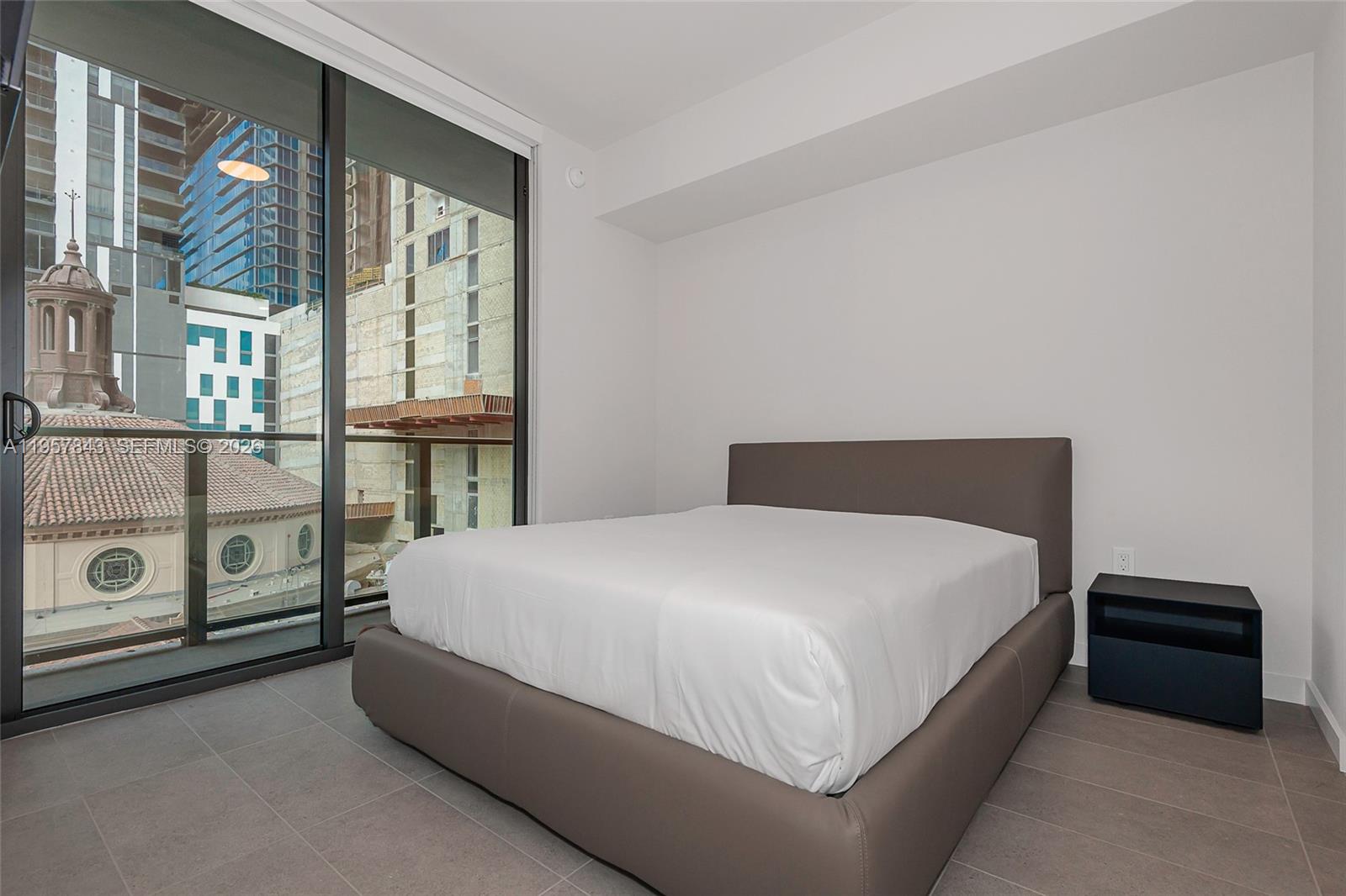 121 Northeast 5th Street, Unit 706 Miami, FL 33132 - Photo 12 of 27