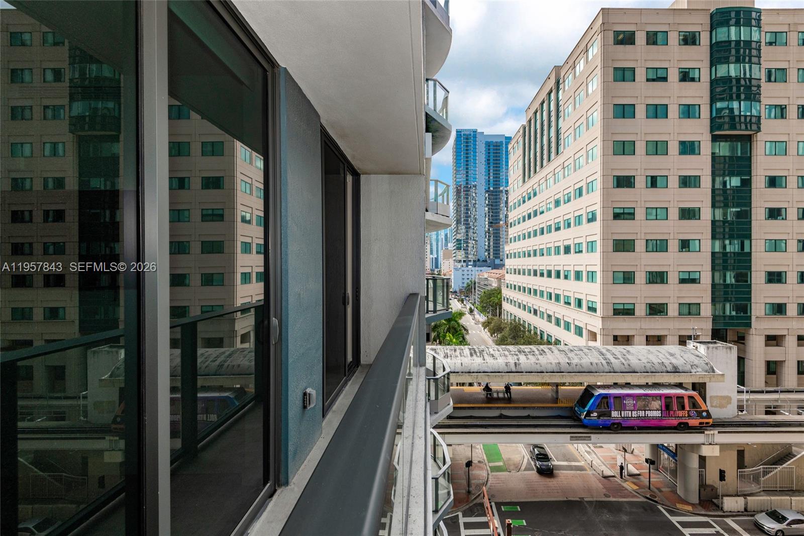 121 Northeast 5th Street, Unit 706 Miami, FL 33132 - Photo 26 of 27