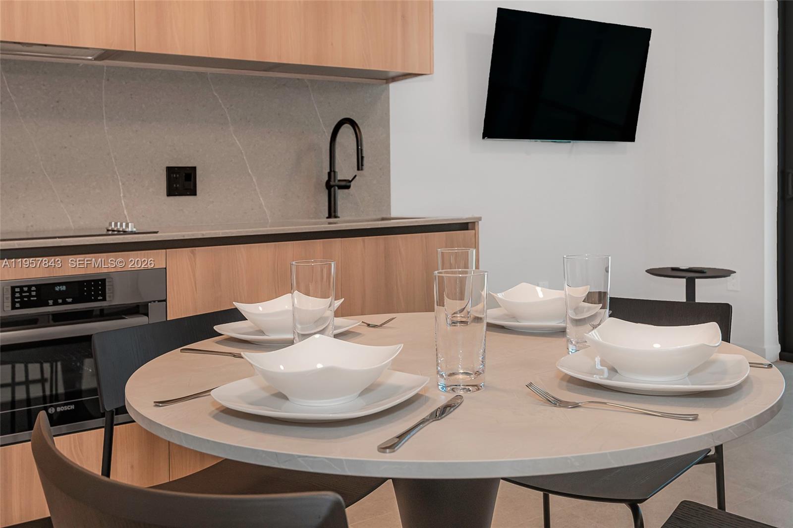 121 Northeast 5th Street, Unit 706 Miami, FL 33132 - Photo 10 of 27