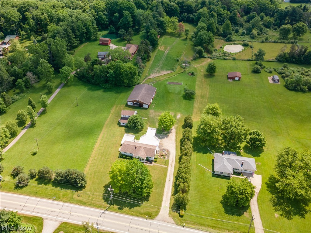 12901 Bass Lake Road Chardon, OH 44024 - Photo 4 of 35