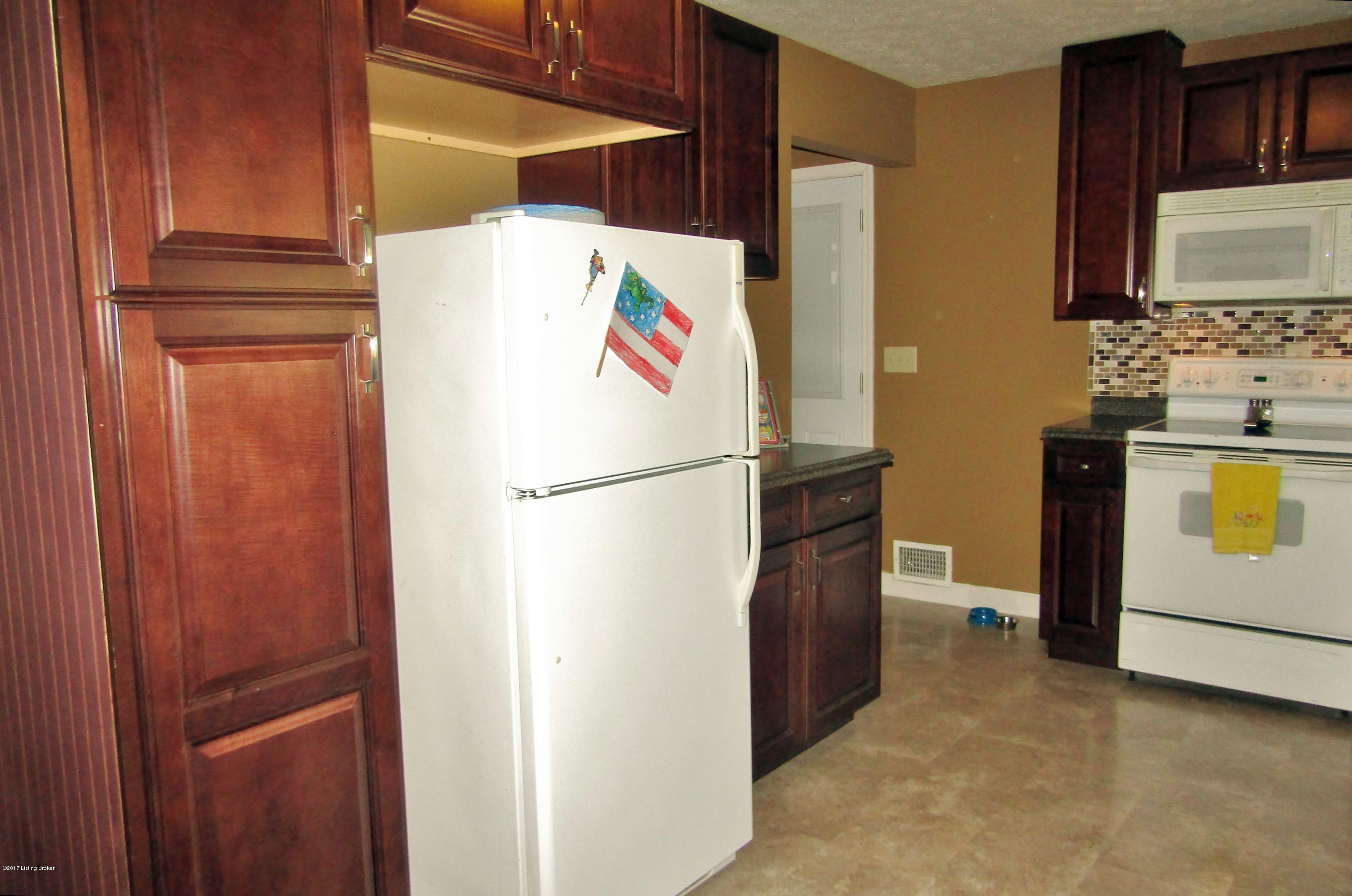 389 Stringer Lane Mount Washington, KY 40047 - Photo 10 of 24 Kit 2