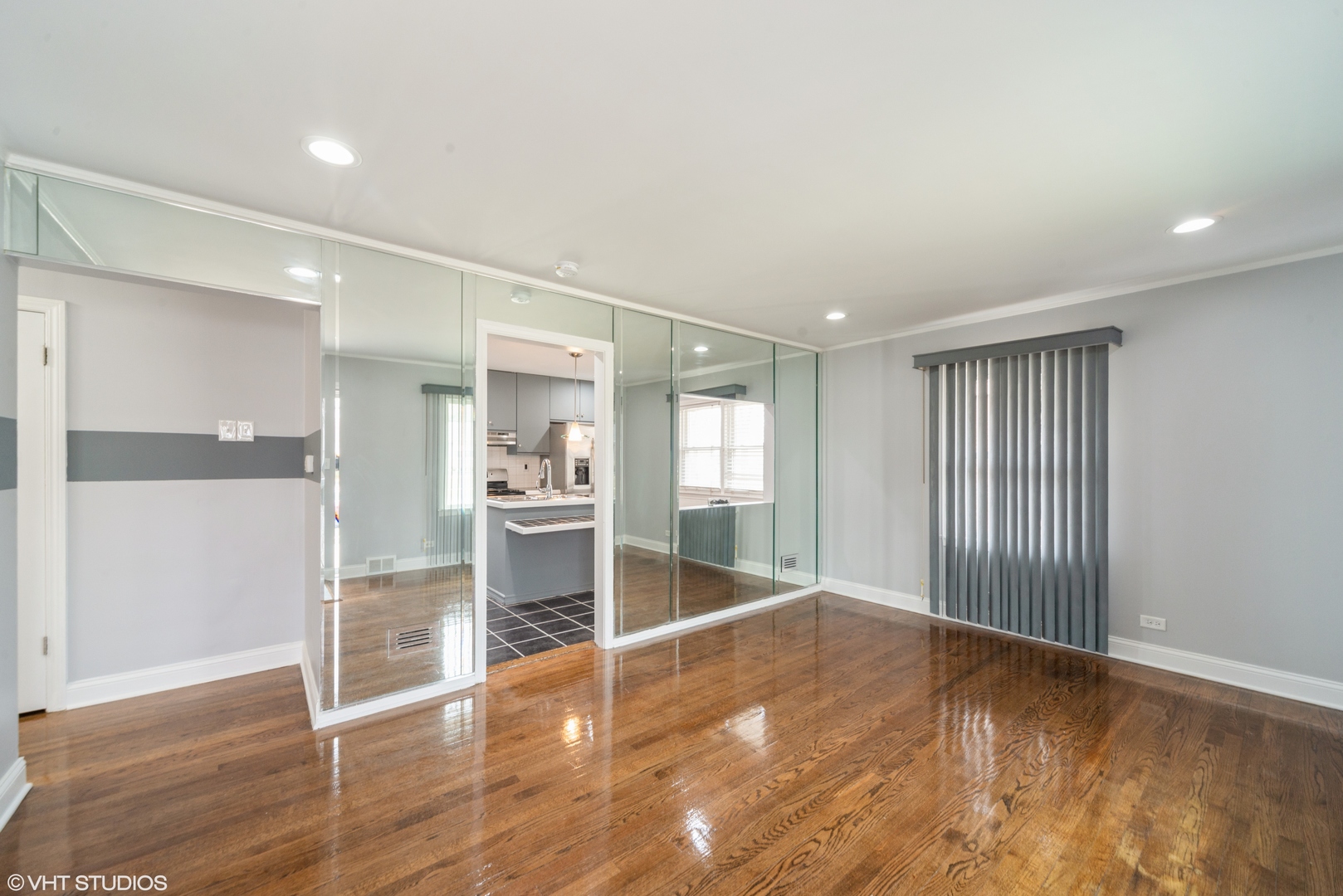 1241 North Irving Avenue Berkeley, IL 60163 - Photo 2 of 12