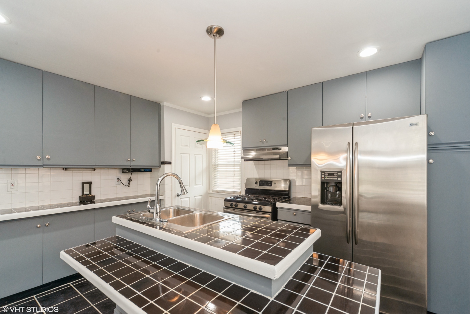 1241 North Irving Avenue Berkeley, IL 60163 - Photo 3 of 12