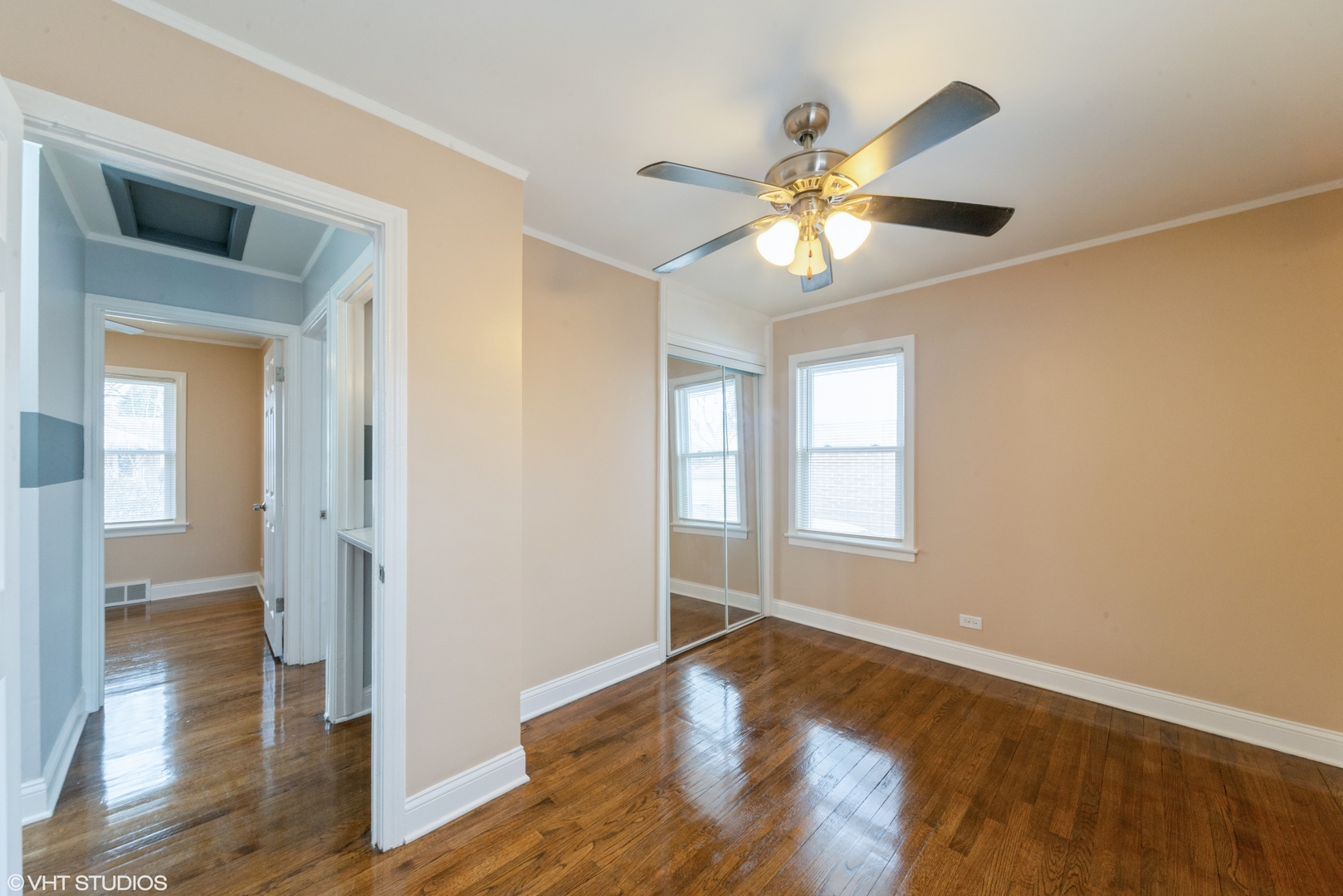 1241 North Irving Avenue Berkeley, IL 60163 - Photo 4 of 12