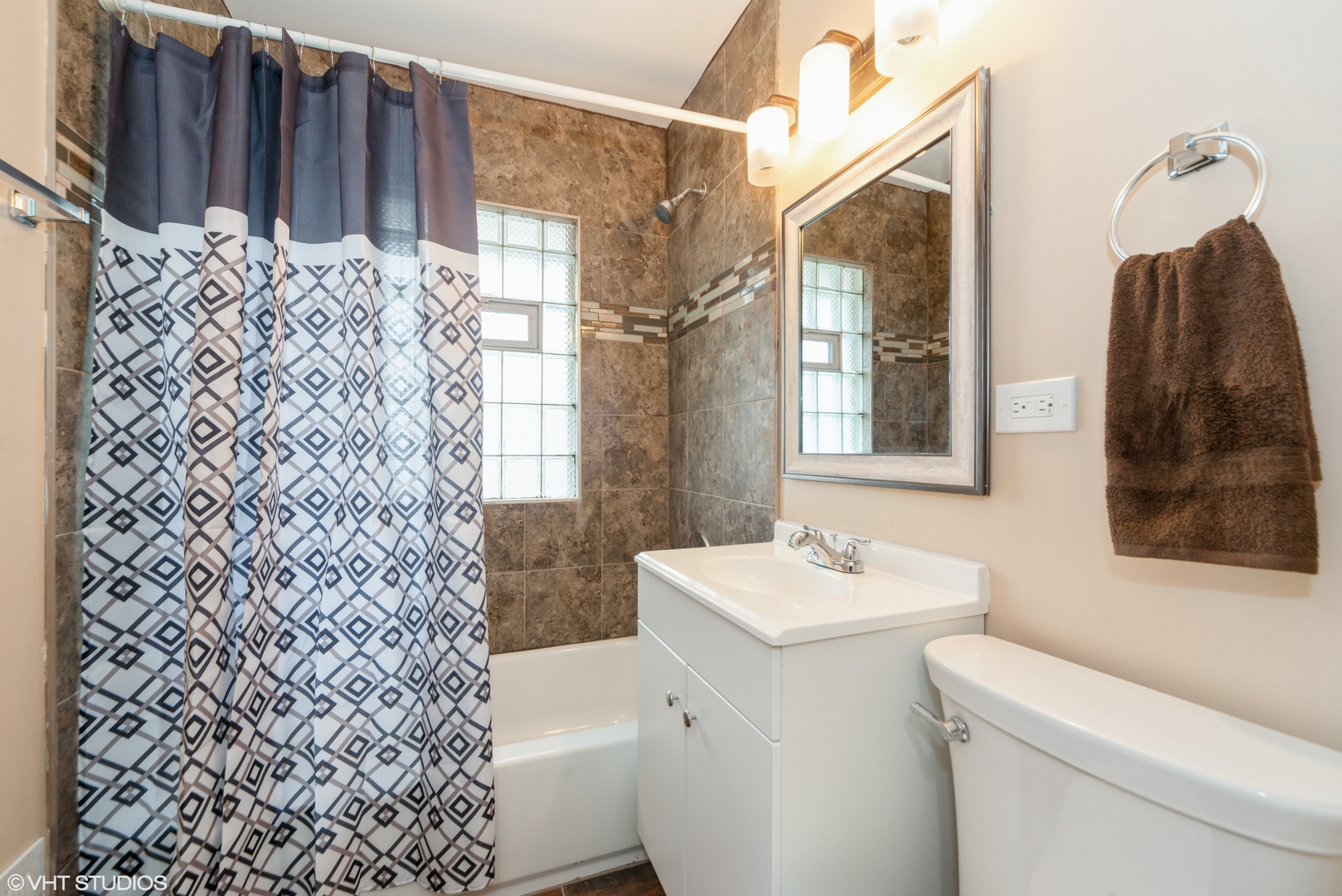 1241 North Irving Avenue Berkeley, IL 60163 - Photo 7 of 12