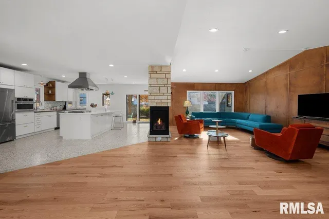 $505,000 | 3209 East 18th Place, Davenport, IA 52803