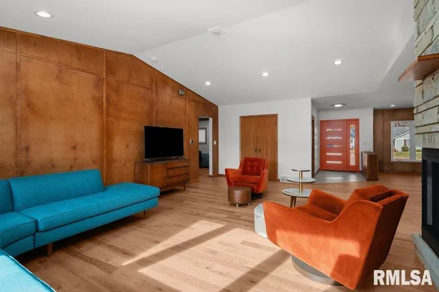 $505,000 | 3209 East 18th Place, Davenport, IA 52803