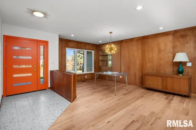 $505,000 | 3209 East 18th Place, Davenport, IA 52803