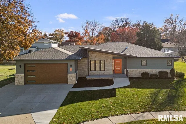 $505,000 | 3209 East 18th Place, Davenport, IA 52803