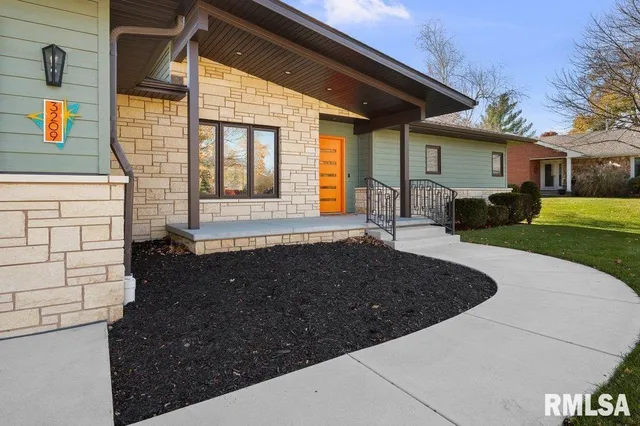 $505,000 | 3209 East 18th Place, Davenport, IA 52803