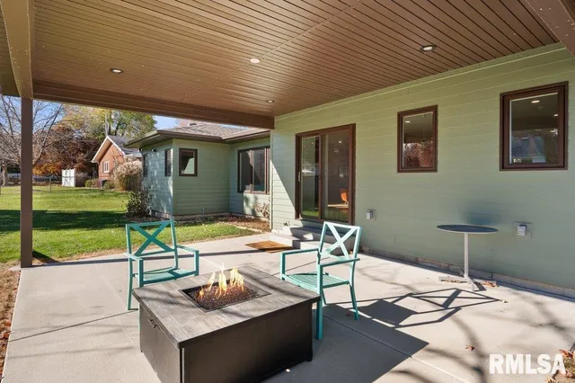 $505,000 | 3209 East 18th Place, Davenport, IA 52803