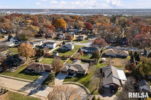 $505,000 | 3209 East 18th Place, Davenport, IA 52803