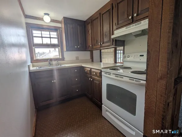 $499,900 | 73 Park Avenue, Enfield, CT 06082