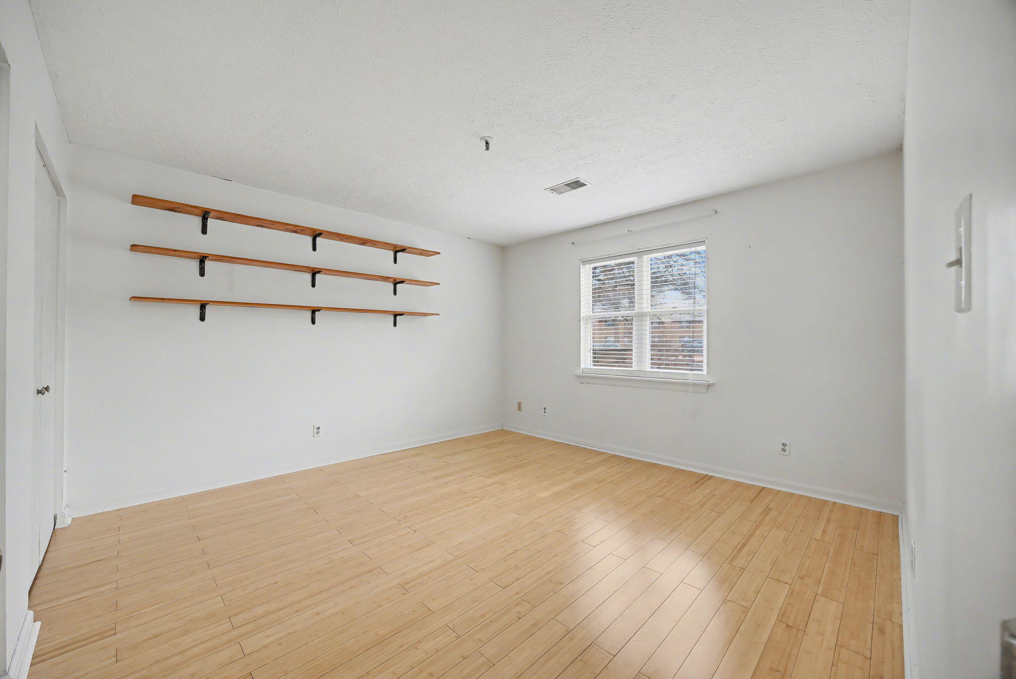 421 Redding Road, Unit 71 Lexington, KY 40517 - Photo 19 of 28 421 Bedroom 1