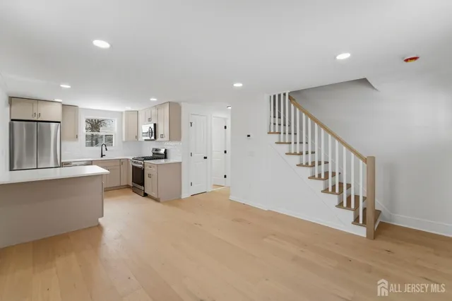 $530,000 | 35 Murray Avenue, Piscataway, NJ 08854