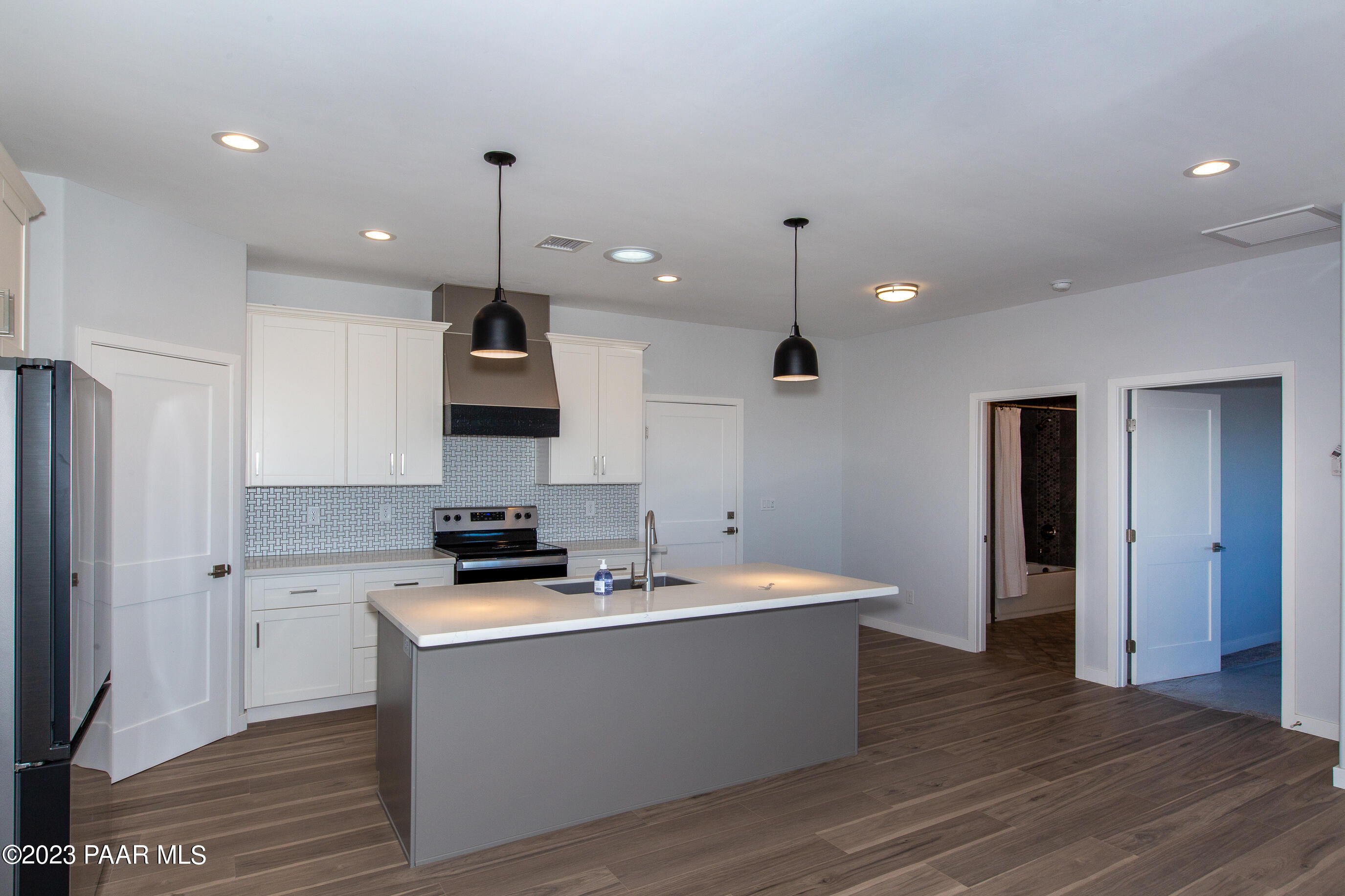 2385 West Bridle Path Road Prescott, AZ 86305 - Photo 11 of 56 Kitchen ... Quartz Counters