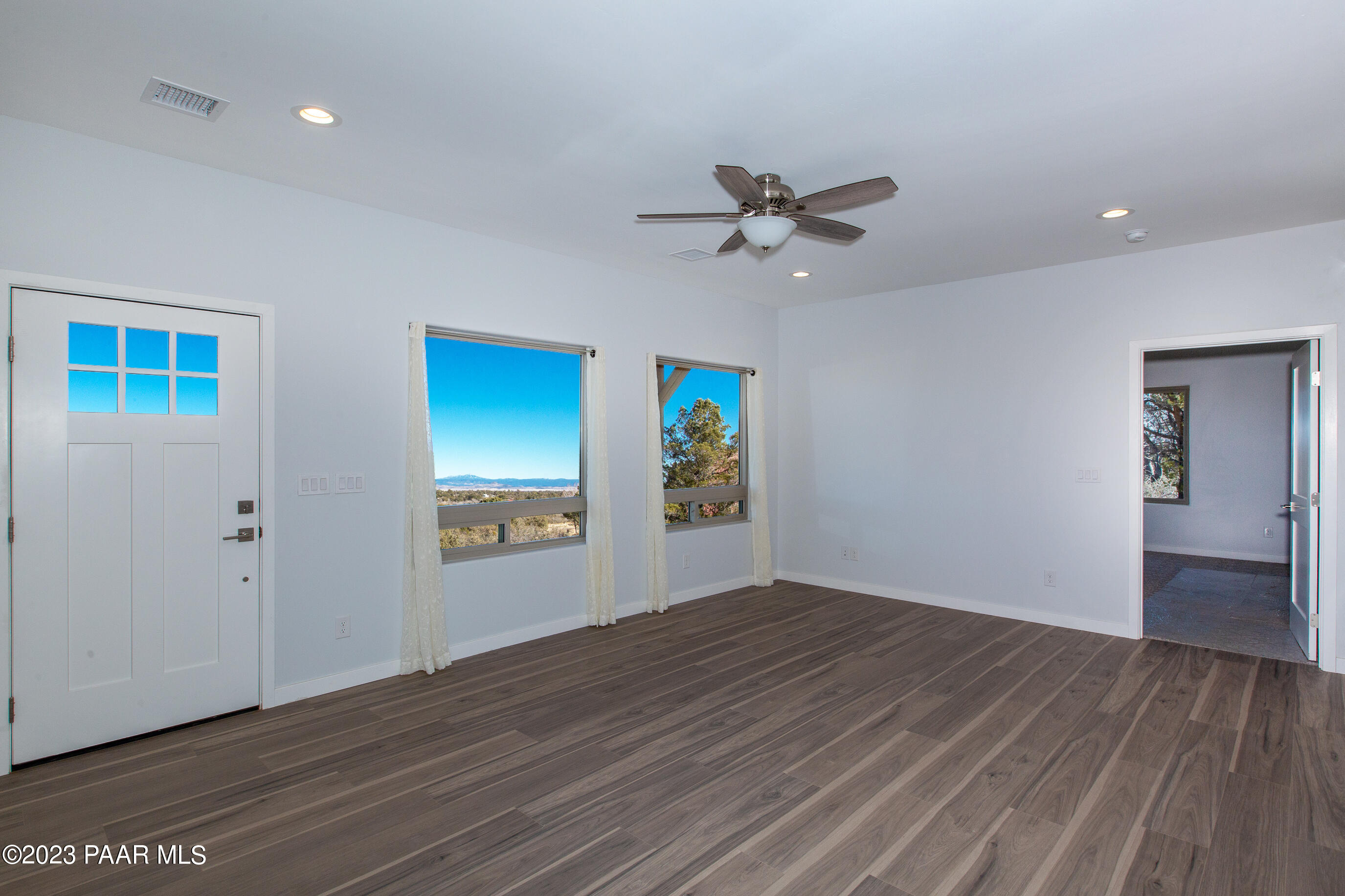 2385 West Bridle Path Road Prescott, AZ 86305 - Photo 16 of 56 Living Area