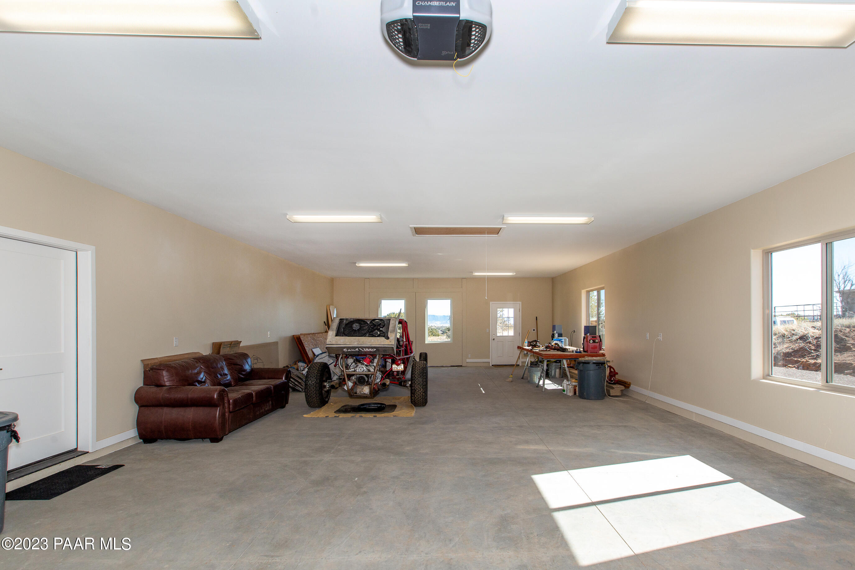 2385 West Bridle Path Road Prescott, AZ 86305 - Photo 31 of 56 Garage