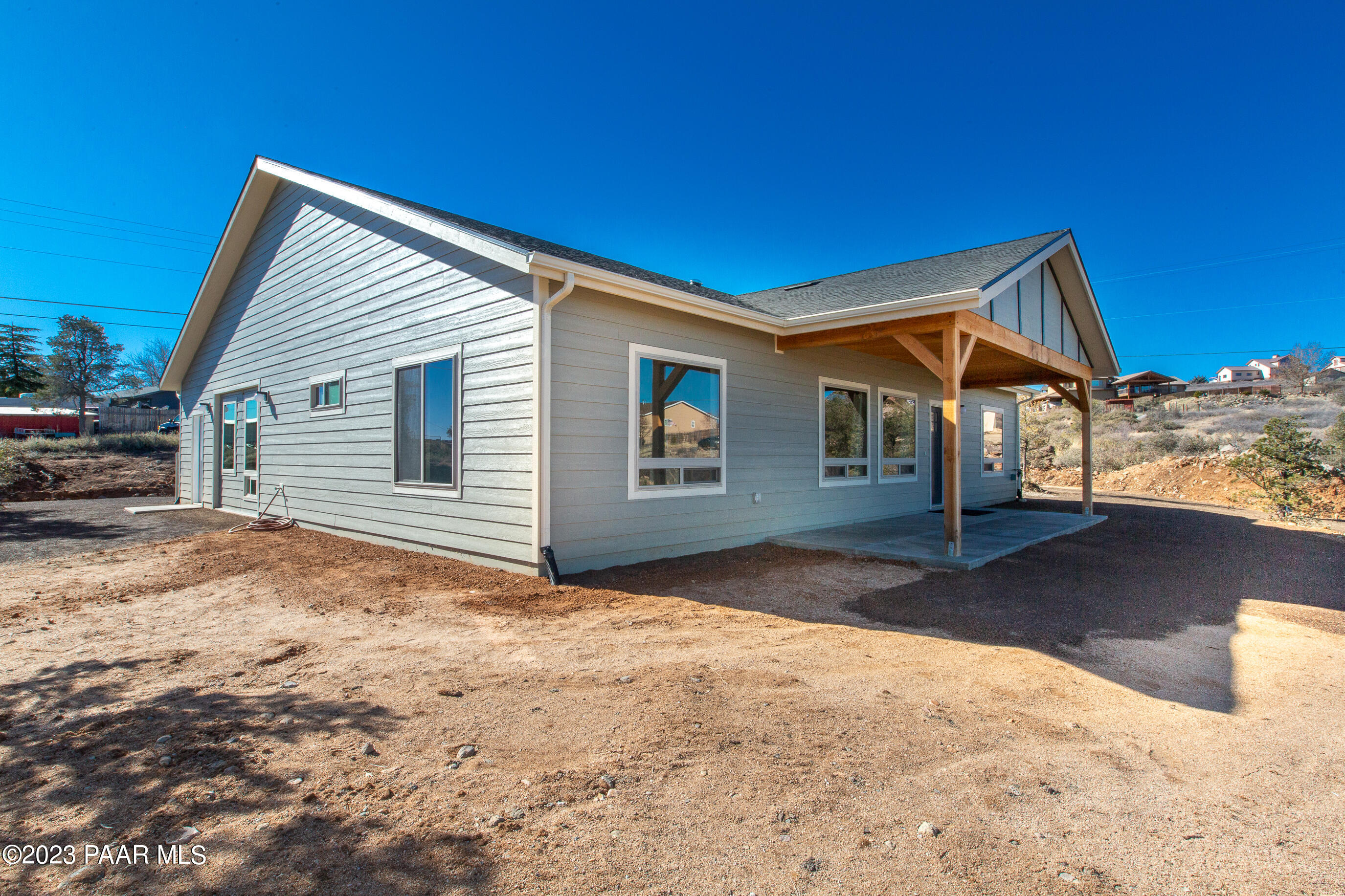 2385 West Bridle Path Road Prescott, AZ 86305 - Photo 4 of 56 Front ... Hardy Board Siding