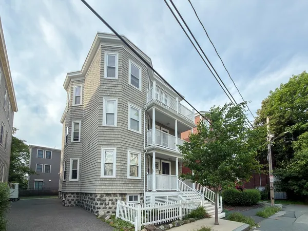 $1,828,000 | 18 Acadia Park, Somerville, MA 02143