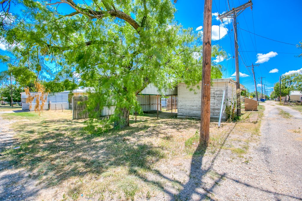 1309 North 5th Street Ballinger, TX 76821 - Photo 30 of 32 Photo 30