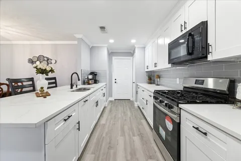 $265,000 | 143 Mill Stream Lane, Houston, TX 77060