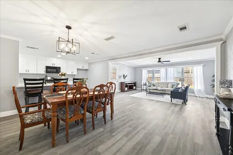 $265,000 | 143 Mill Stream Lane, Houston, TX 77060