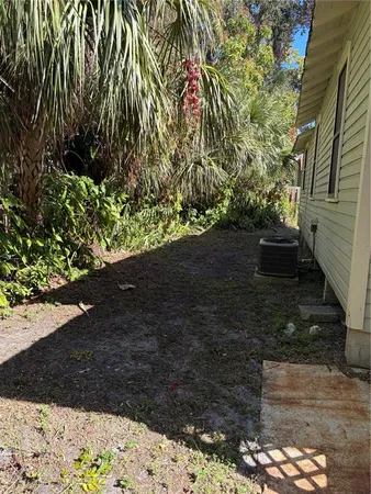 $1,900 | 1551 7th Street, Sarasota, FL 34236
