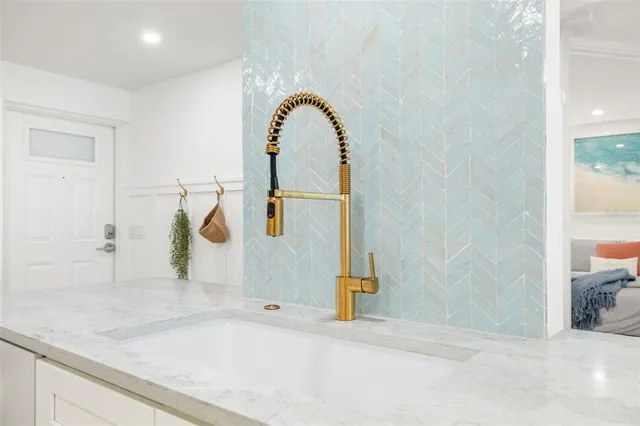 $10,000 | 19 Whispering Sands Drive, Unit 302, Sarasota, FL 34242