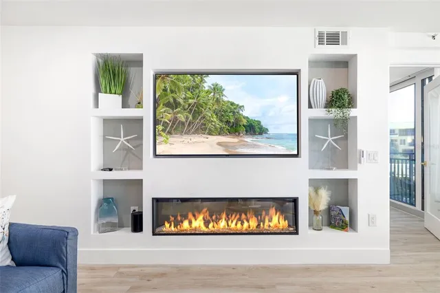 $10,000 | 19 Whispering Sands Drive, Unit 302, Sarasota, FL 34242