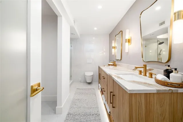 $10,000 | 19 Whispering Sands Drive, Unit 302, Sarasota, FL 34242