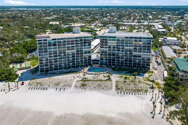 $10,000 | 19 Whispering Sands Drive, Unit 302, Sarasota, FL 34242