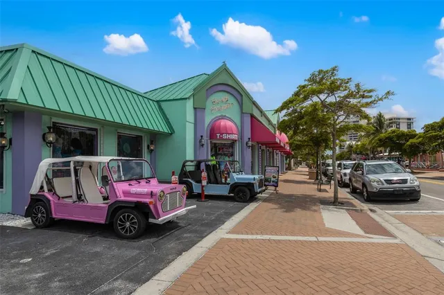 $10,000 | 19 Whispering Sands Drive, Unit 302, Sarasota, FL 34242