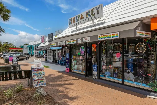 $10,000 | 19 Whispering Sands Drive, Unit 302, Sarasota, FL 34242