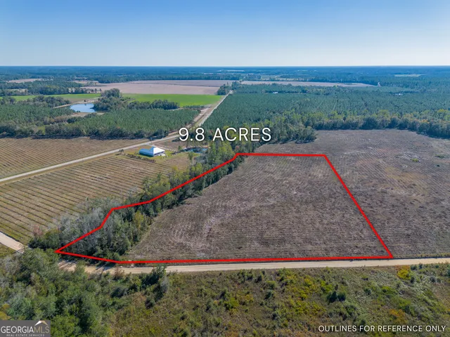 a view of a pathway with a park