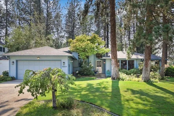 $500,000 | 207 West Woodway Avenue, Spokane, WA 99218
