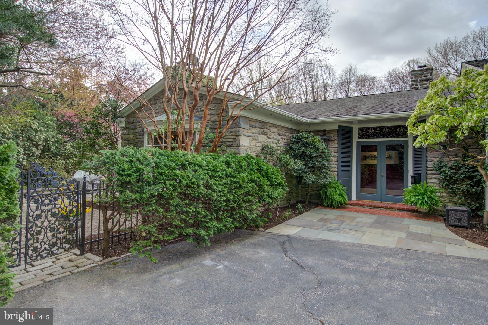723 Glengarry Road Philadelphia, PA 19118 - Photo 2 of 30 Gallery Image 2
